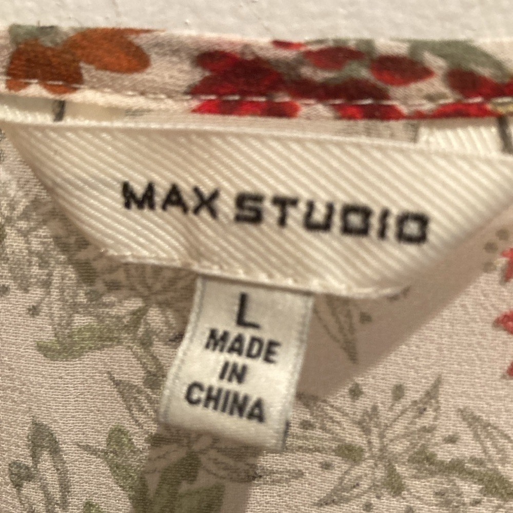 13. MAX STUDIO TOP - Picture 2 of 6